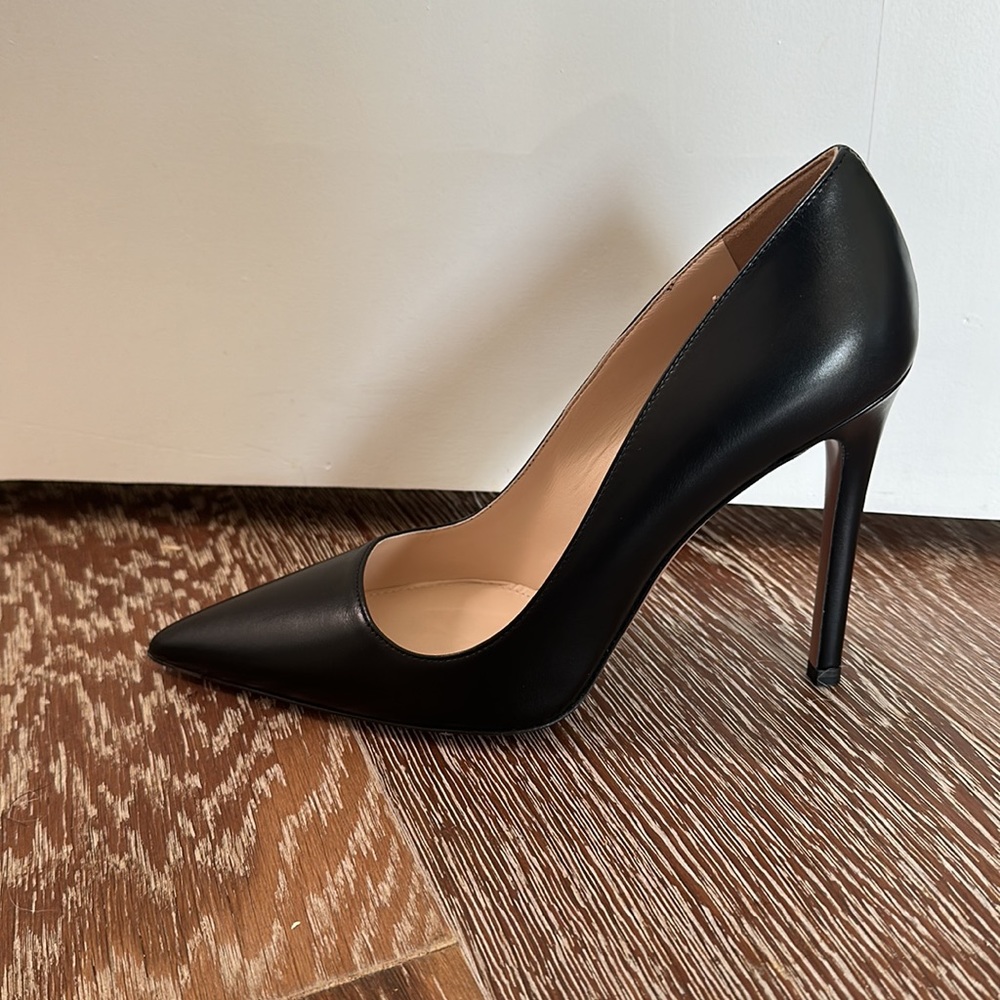 Prada NIB Sexy Black Pumps, classics 37.5